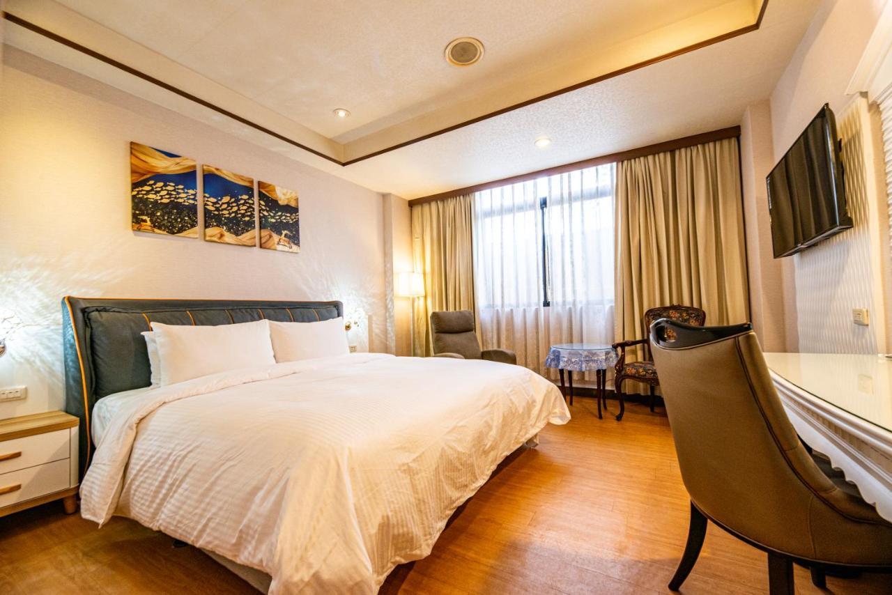 Wenpin Hotel - Pier 2 Kaohsiung Exterior foto